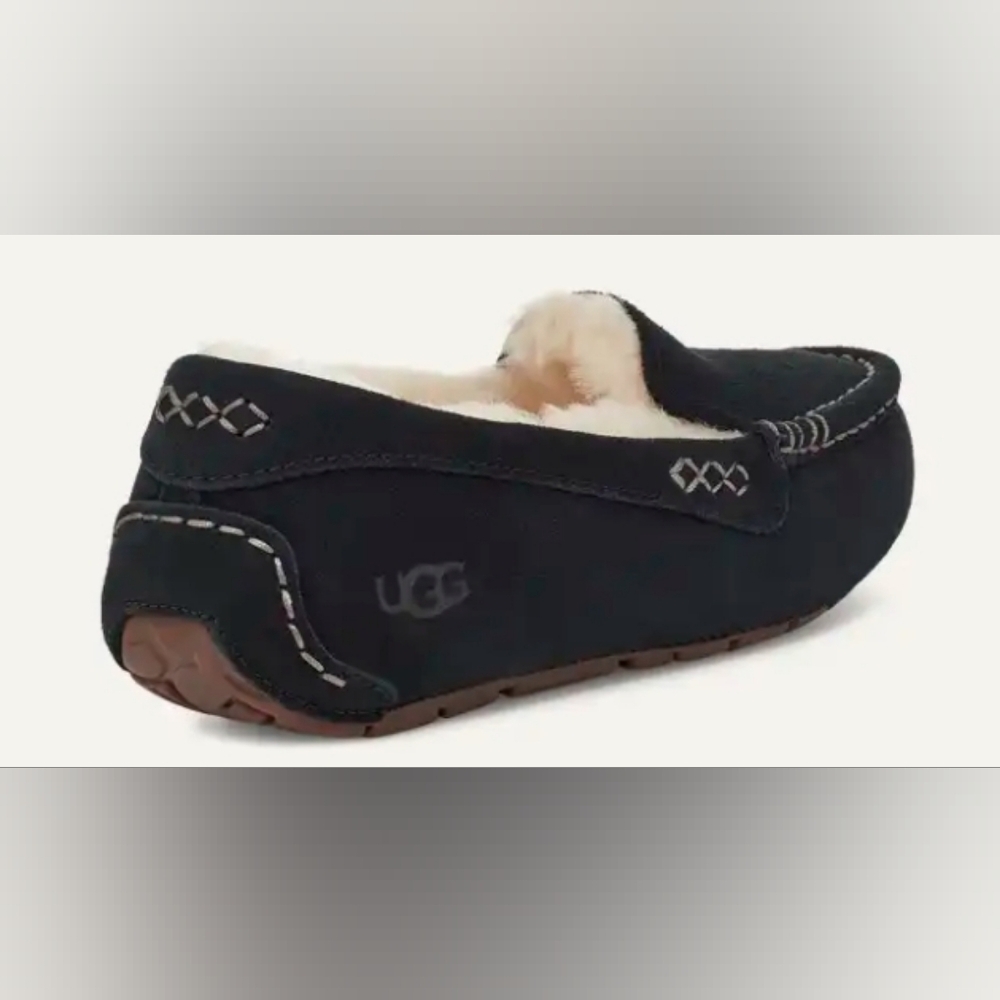 UGG Ansley Suede Moccasin Slippers Wmn's Size 9 Used Exc MSRP $115 - Picture 2 of 10